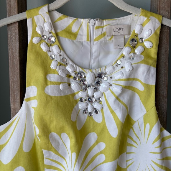 LOFT Outlet Yellow & White Floral Beaded Neckline Dress Size 8 - 1687 - Picture 3 of 12
